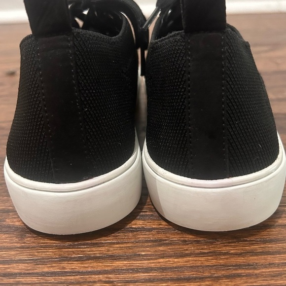 Marc Fisher Sashya Lace-Up Knit Sneakers Size 9M - Picture 7 of 9